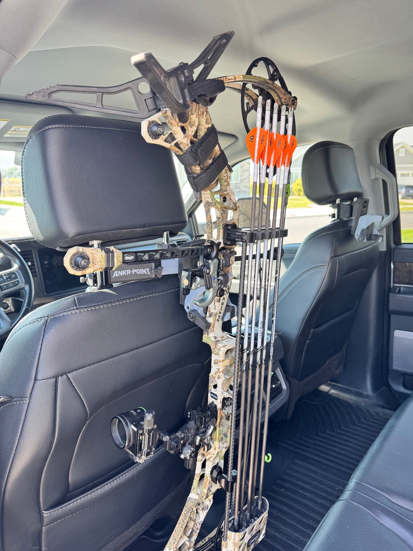 ANKR-POINT™ Bow Carrier with Wall Mount